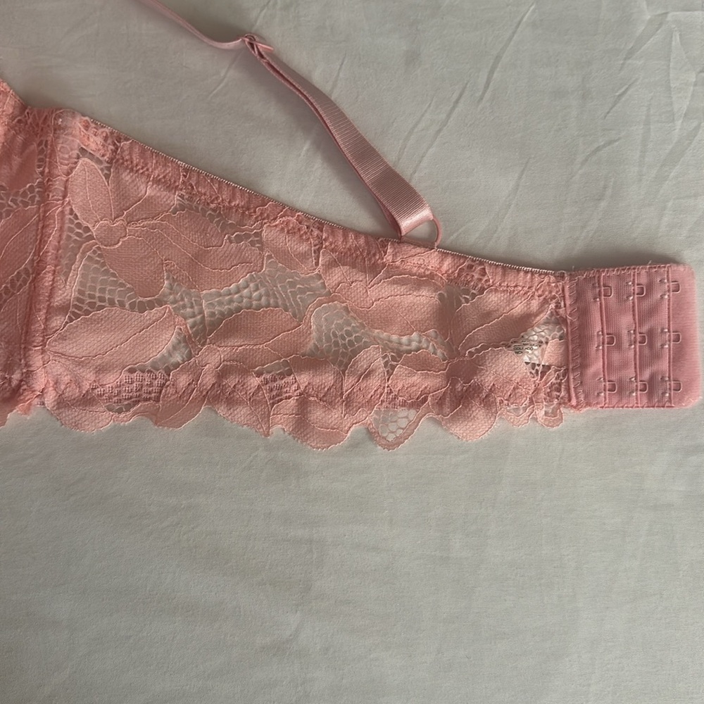 Bra - Picture 2 of 4